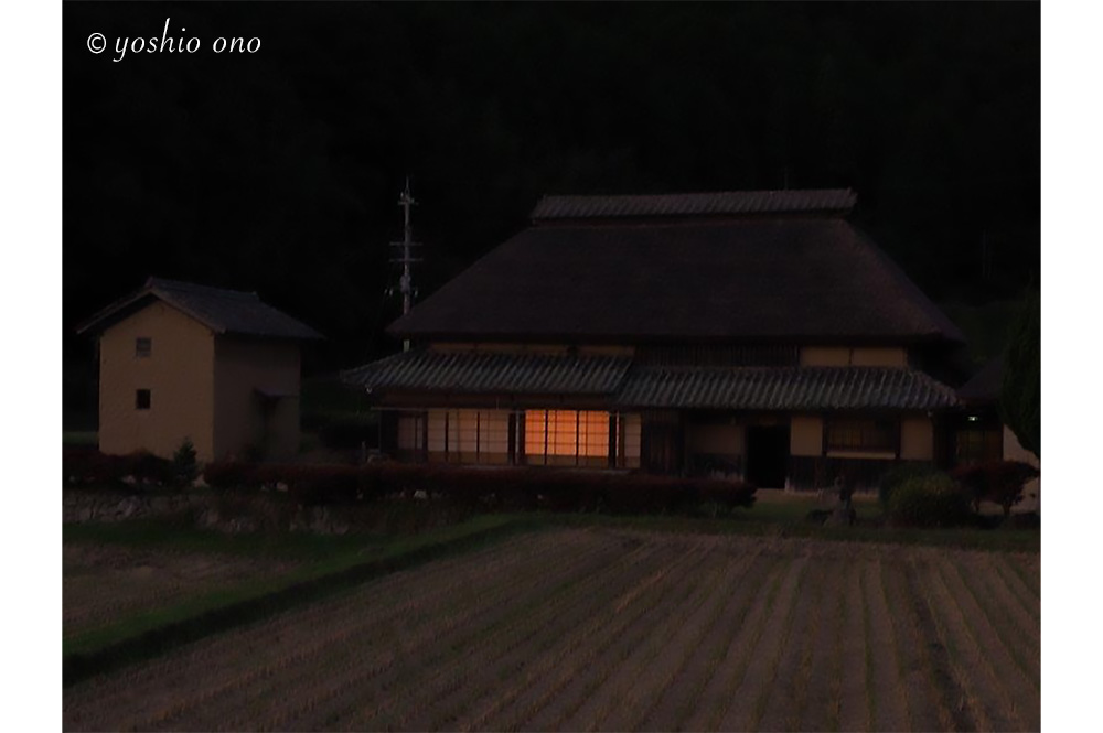 写真家　小野好男　ギャラリー「茅葺き屋根」